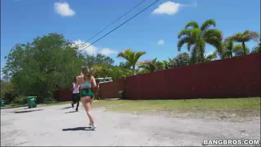 Morning Run Anal Out In The Open - free porn video
