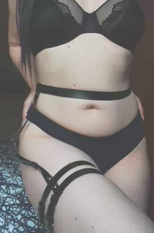 🖤 [F40] (My booty is a bit red from spanking it..) - free porn video