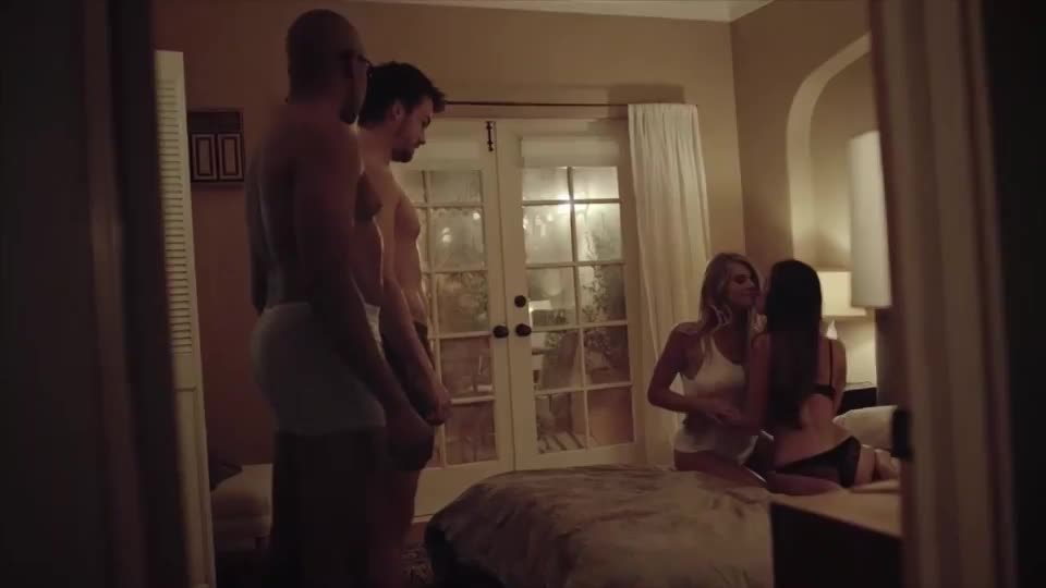 Eliza Coupe topless - free porn video