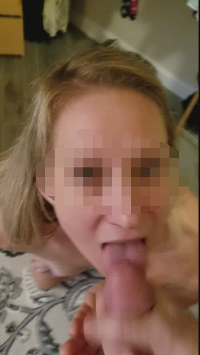 Taking hubby's load like a good wife 💦👅 - free porn video