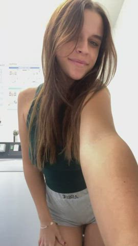 Your little girl does the laundry for you... I got a little horny at that - free porn video