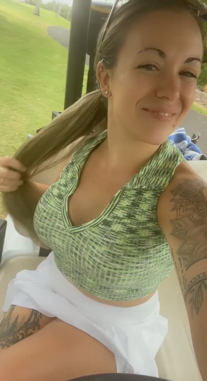 Use my hole between holes :P - free porn video