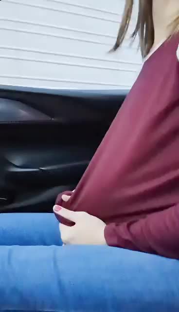 Just me giving presents to weary travelers 😋 [GIF] - free porn video
