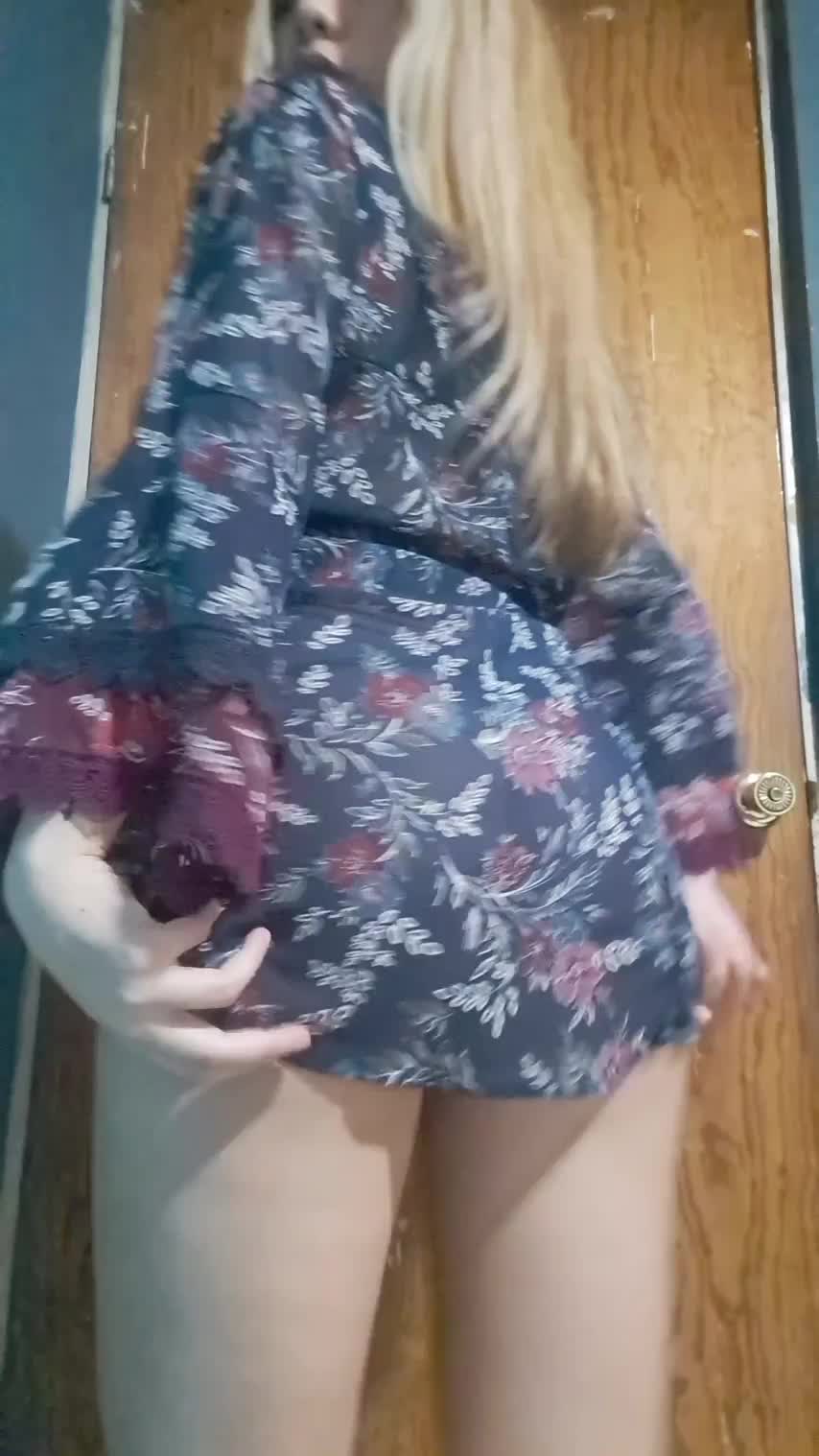 I'm just a little latina slut - free porn video