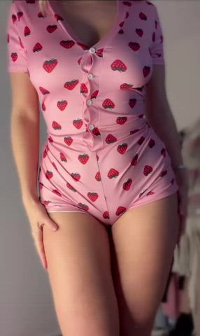 Do you like cute, busty English girls? - free porn video