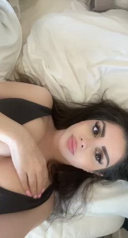 Pretty face & pretty titties 💘 - free porn video