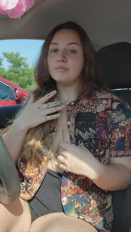 flashing my big tits in the parking lot - free porn video