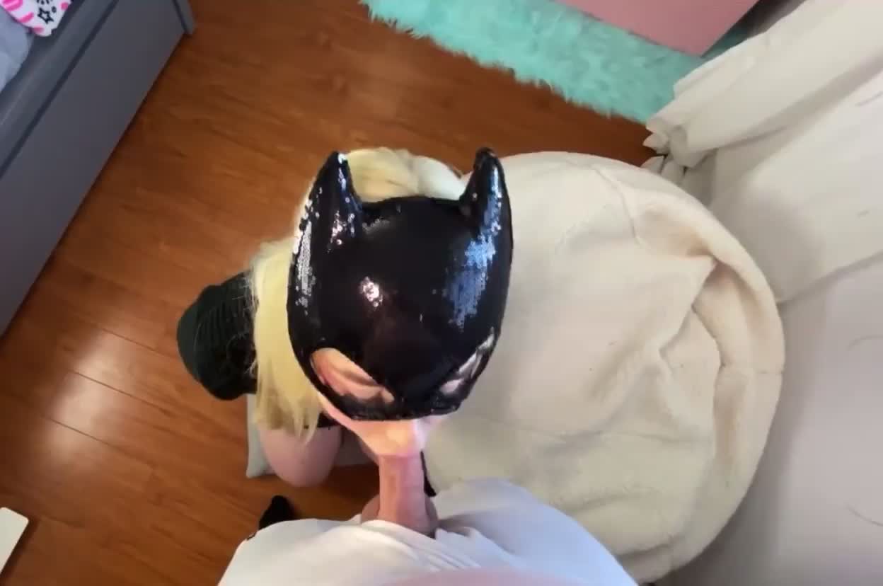 Sometimes I like dressing up to give head - free porn video