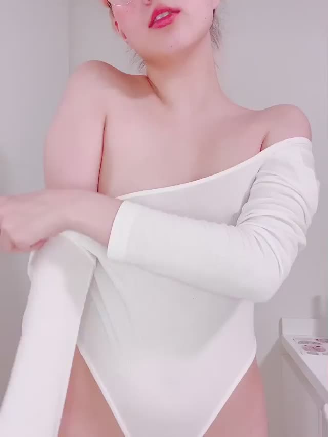 POV: your petite asian roommate asked if you could help her with her ballet warmups - free porn video