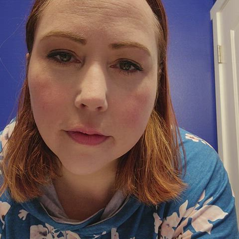 Mom bod and bra anyone? [44f] - free porn video