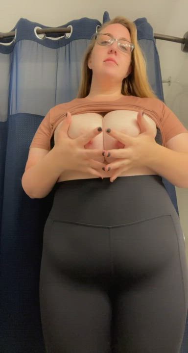 Milf Monday anyone? - free porn video