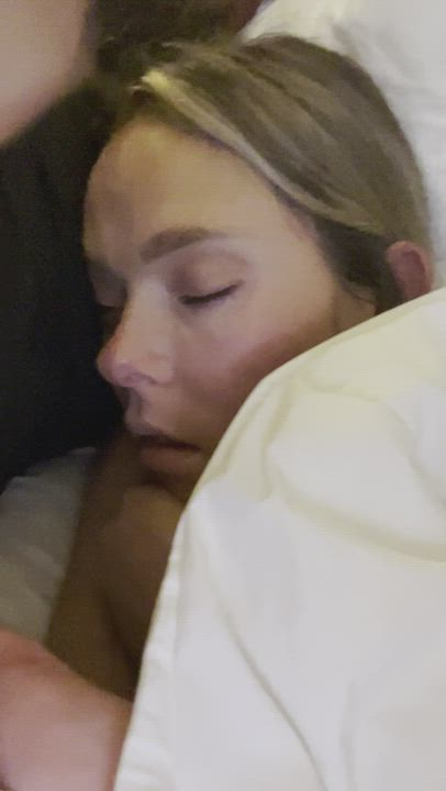 Asleep and still pleasing! - free porn video