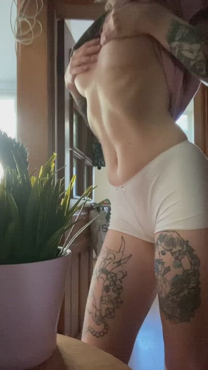 I’m too shy about showing more then that, but I hope you guys still appreciate a nerdy girl with a body type like mine🙈💓 - free porn video