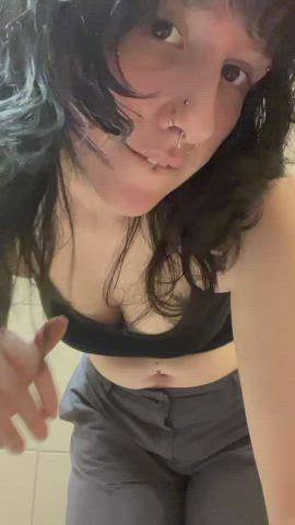 This lighting makes me look even more pale! - free porn video