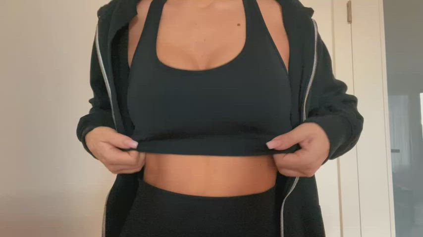 Can you suck my nipples? - free porn video