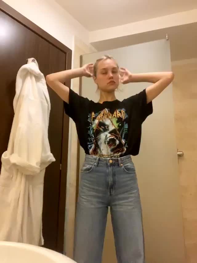 I’m skinny but the real question is… could you handle a tall skinny girl? - free porn video