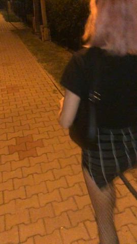 love to twerk outside - free porn video