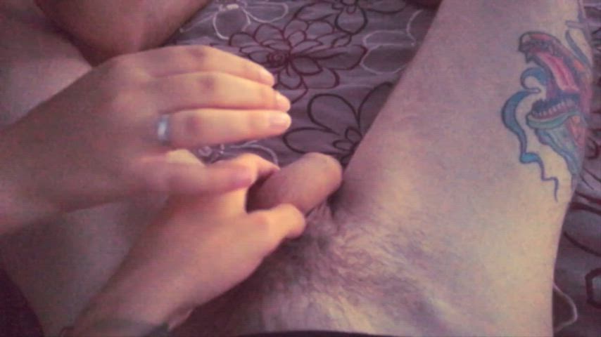 I bet i can make you hard in a sec :) - free porn video