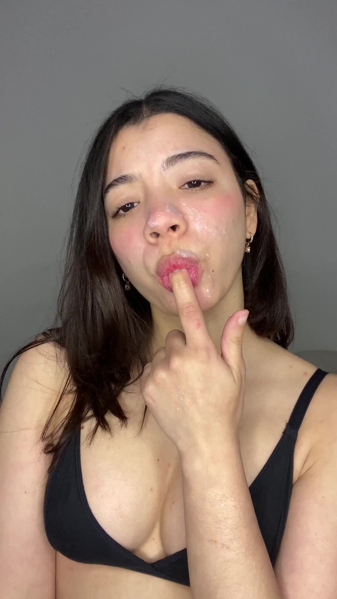 who doesn't love to put moisturizer on their faces - free porn video