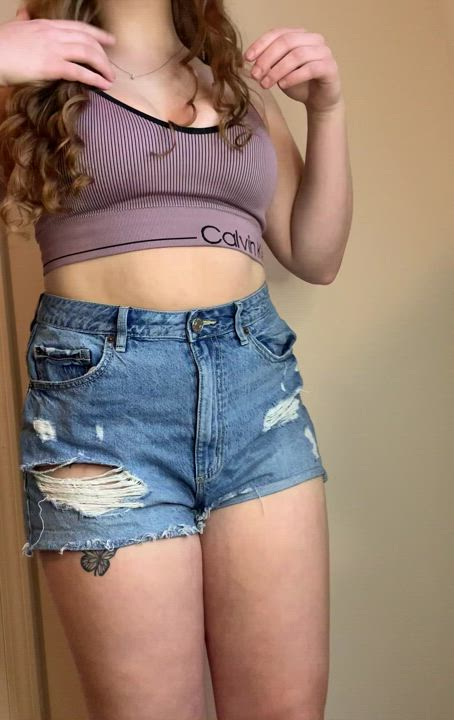 I love showing off my tits 😈 - free porn video