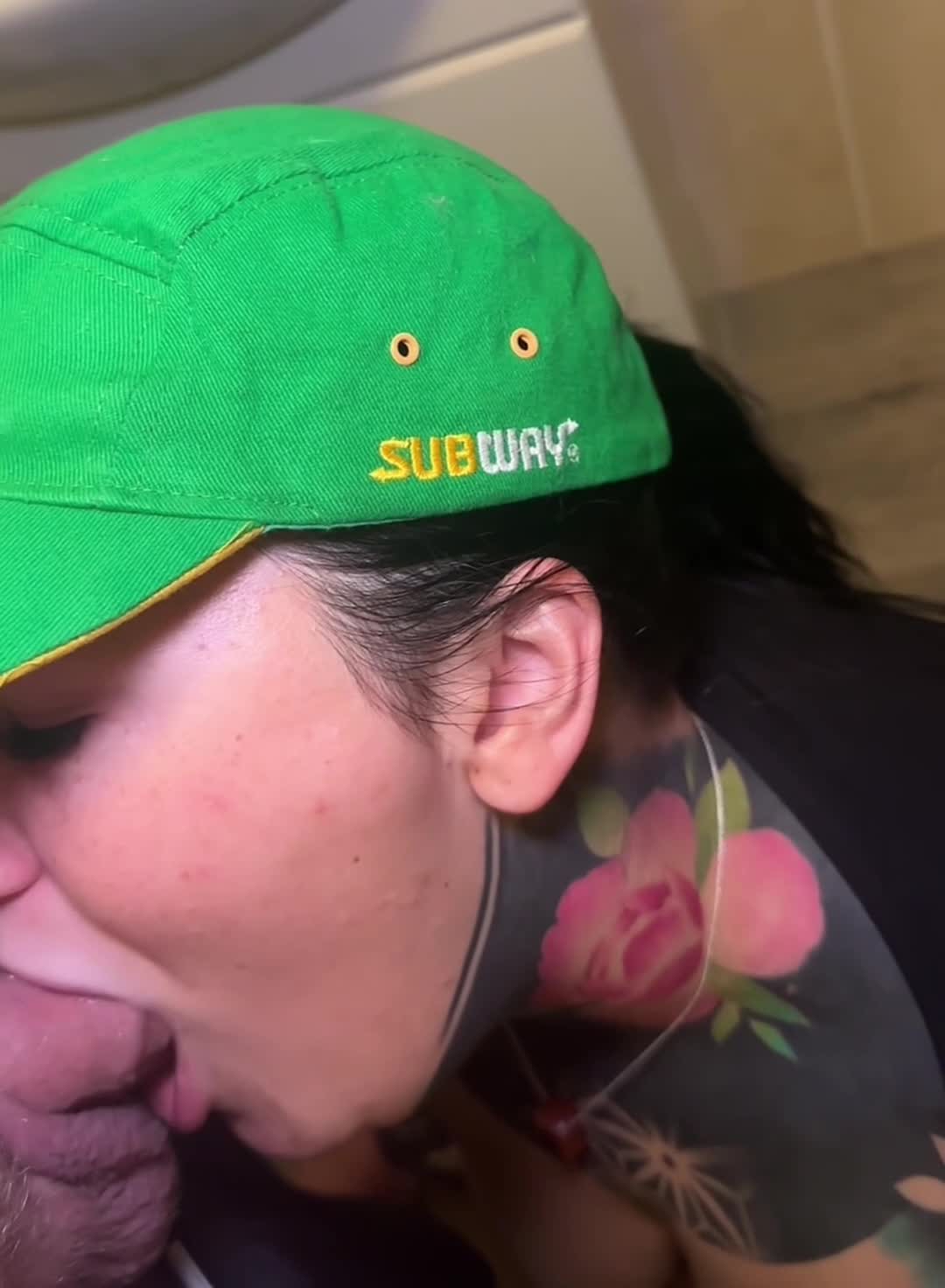 You asked for a 6" hearty Italian but got a blowjob instead - free porn video