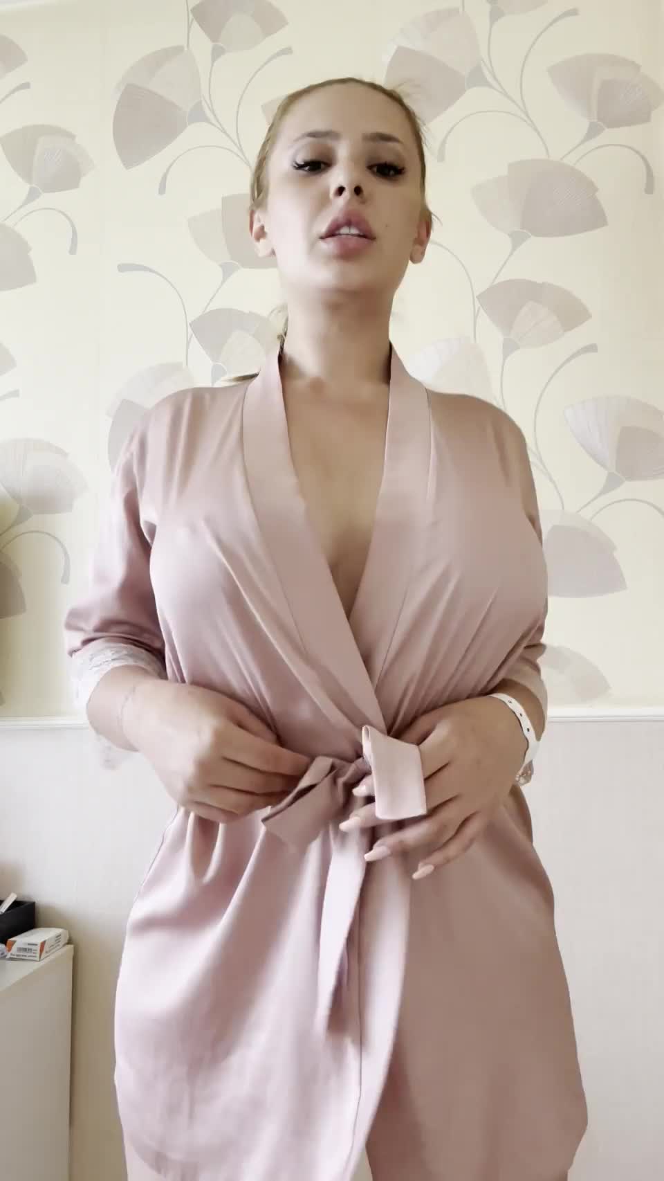I haven't titty fucked someone in a month, would you help me? - free porn video