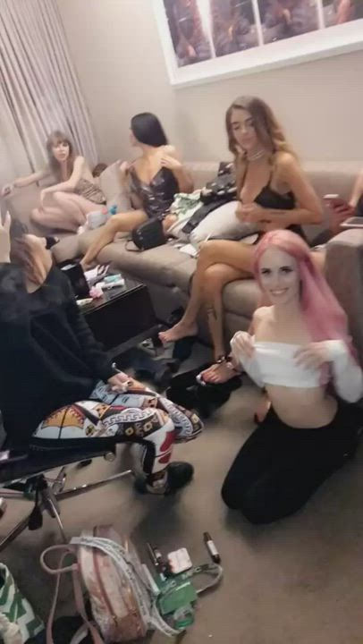 Now that's my kind of party - free porn video