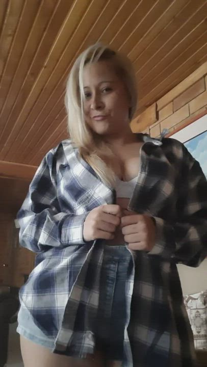 Be honest, would you masturbate if I sent you some nudes of me? 😜 - free porn video