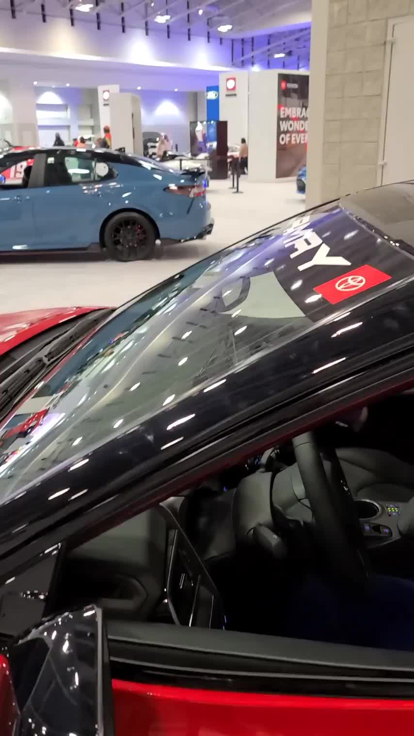 Checkout out my curves at the car show - free porn video