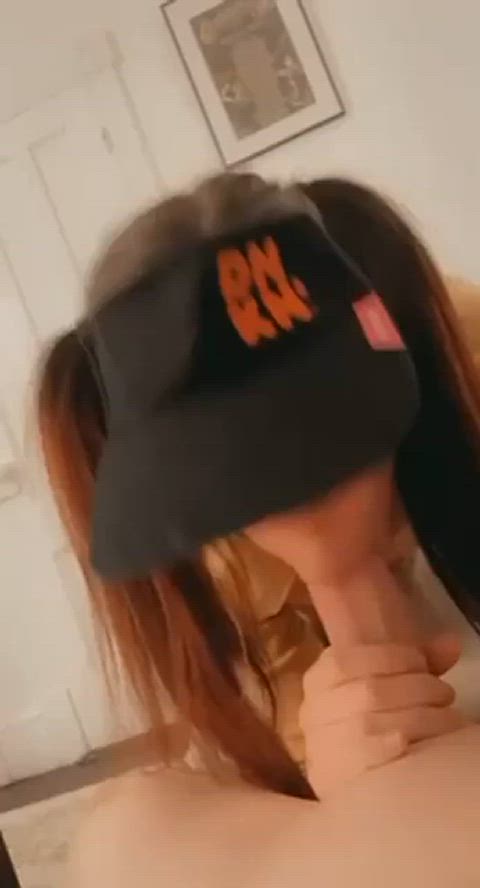 This is how I treat my customers at Dunkin’ usually. Preferably older men, but everyone is accepted 😊 - free porn video