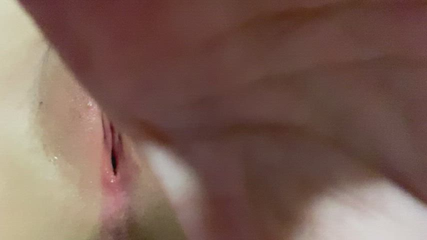 Look at my girlfriend go! Do you enjoy watching MY princess fuck herself?? - free porn video