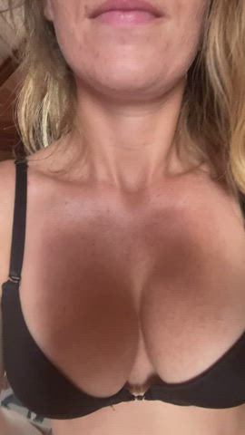 If its a good hardon Ill gladly sit on top - free porn video