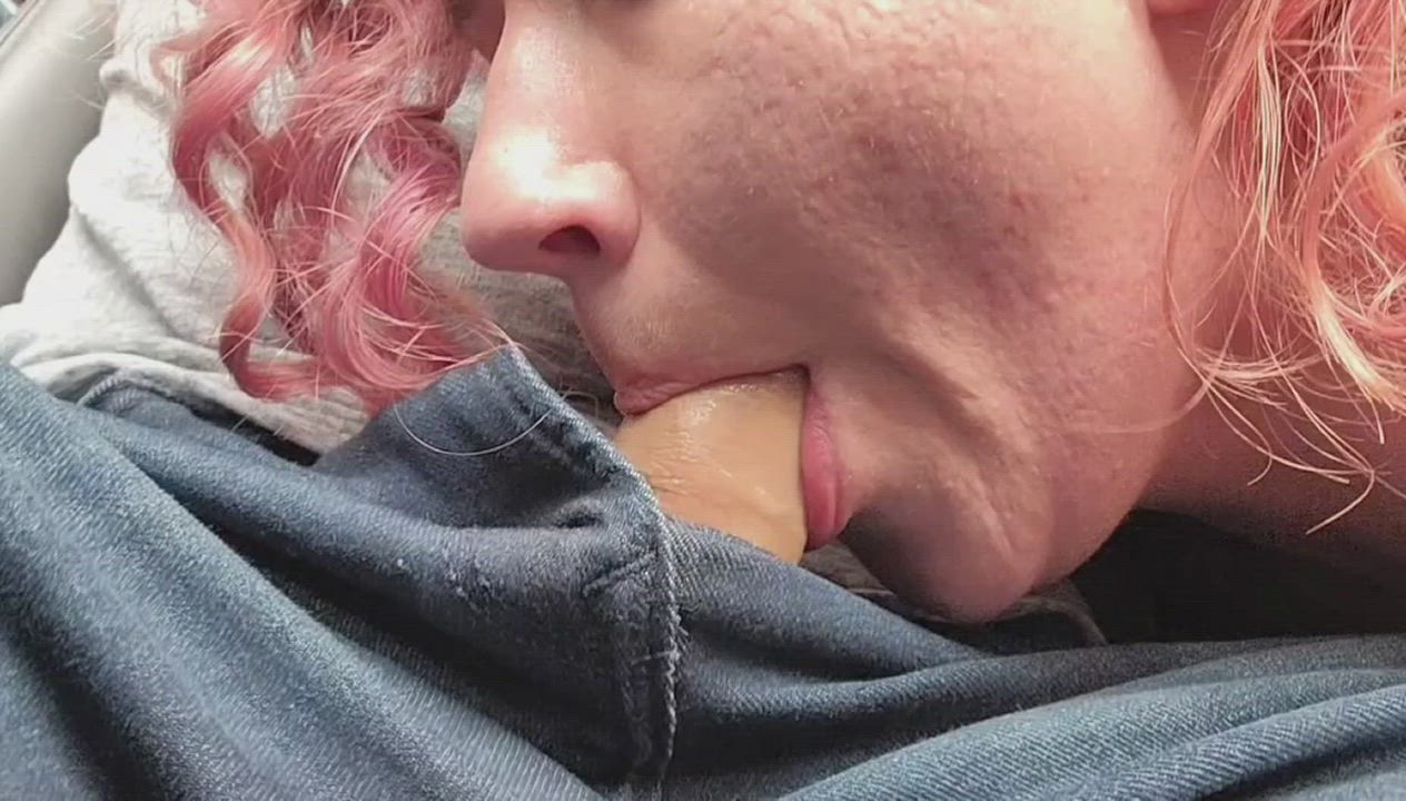 I just couldn't wait for us to get home to suck on Daddy's thick cock [OC] - free porn video