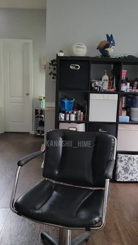 I think I can make you hard during your appointment - free porn video