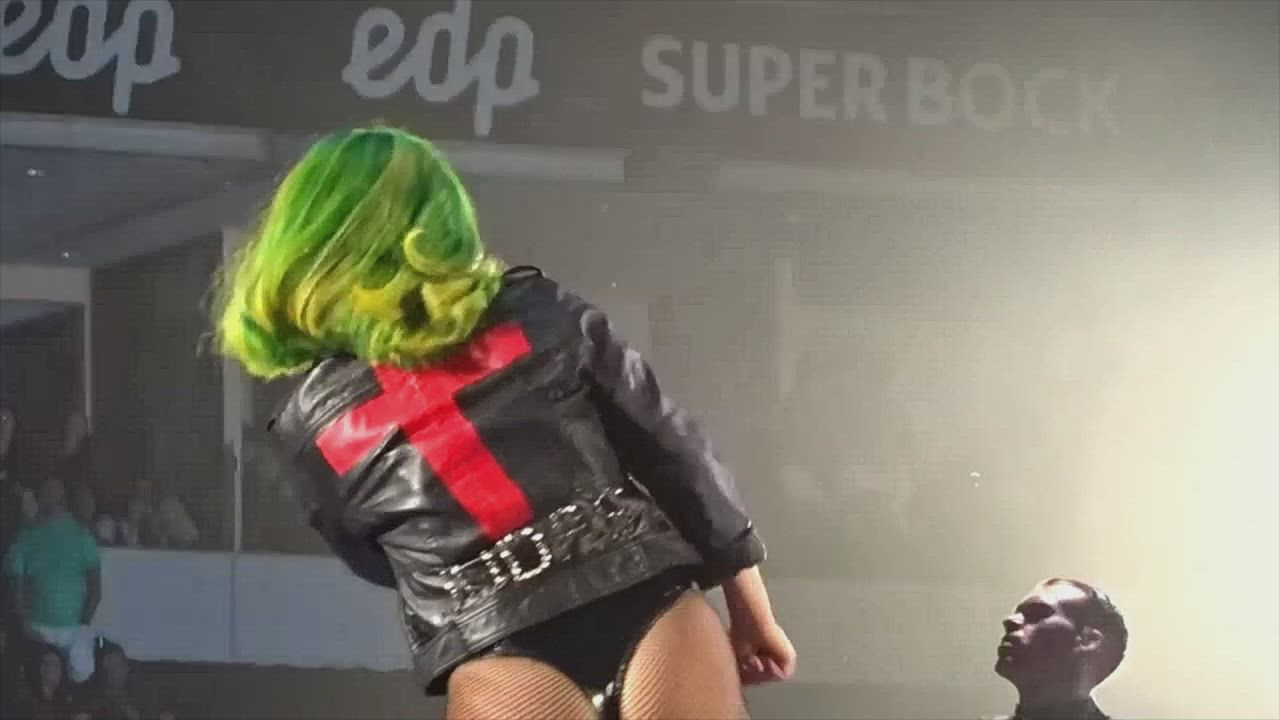 Lady Gaga's thick cheeks make me leak - free porn video
