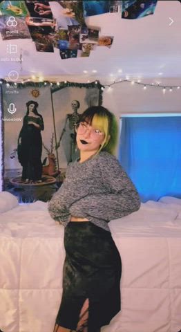 Huge tits thot tiktok👇 - free porn video