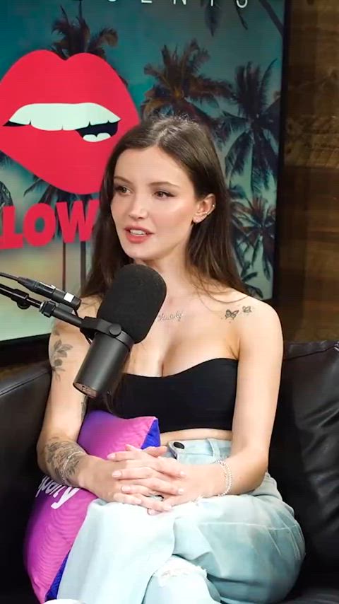 Dainty Wilder podcast squirting - free porn video