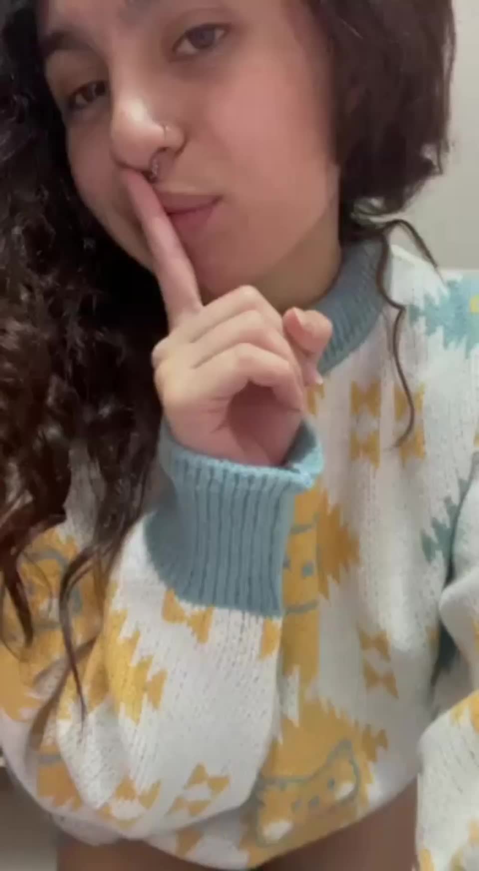 Hiding something really tight & tasty under this sweater - free porn video