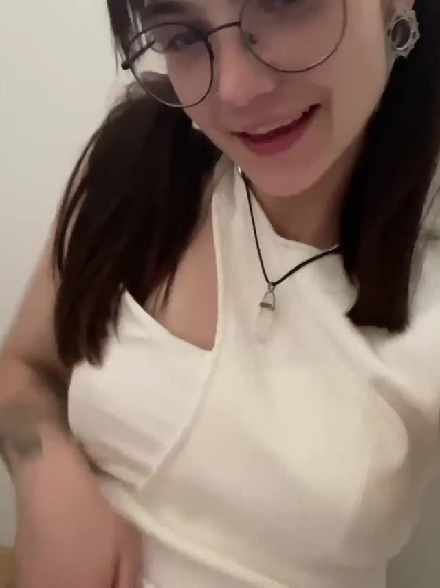 Daddy don't you think your cum would look pretty on my face - free porn video