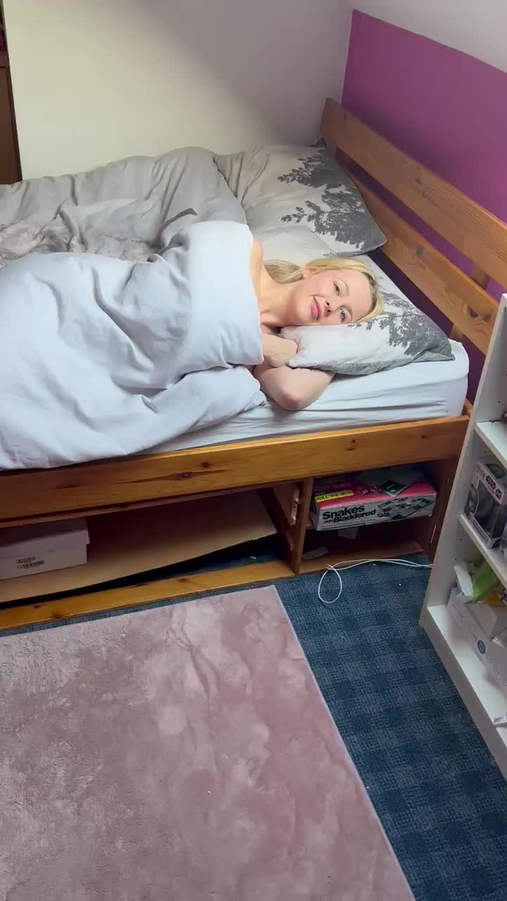 He brought me breakfast in bed - free porn video