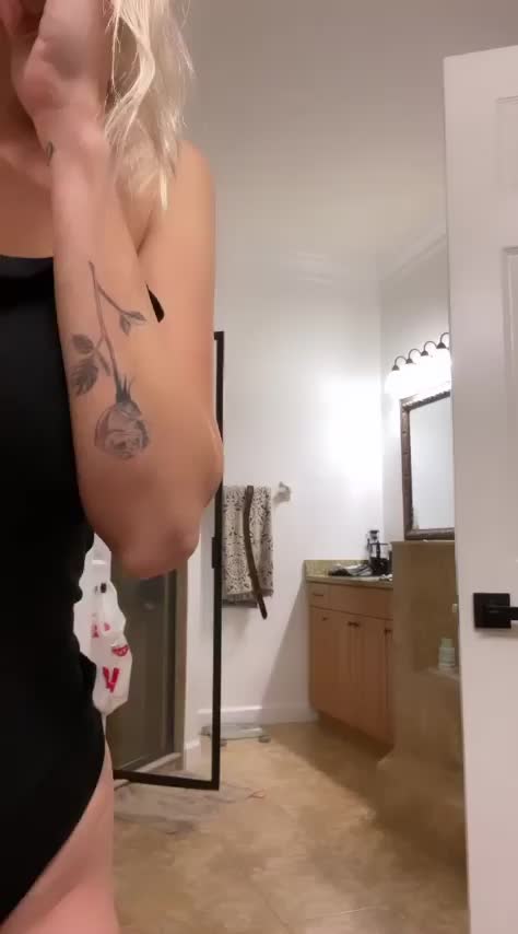 The milf with nice tits - free porn video
