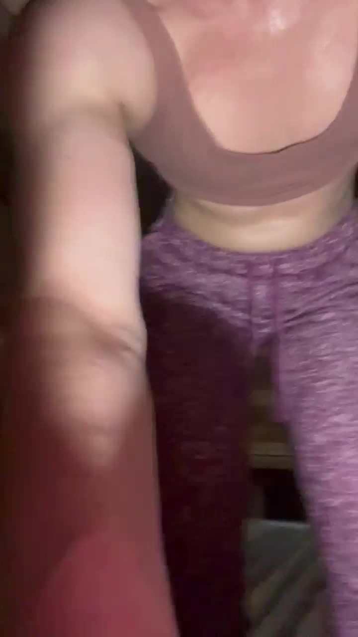 Would you let me sit on you in the sauna? [GIF] - free porn video