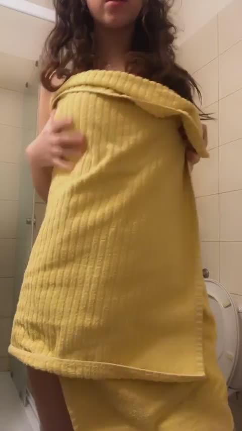 Post workout shower - free porn video