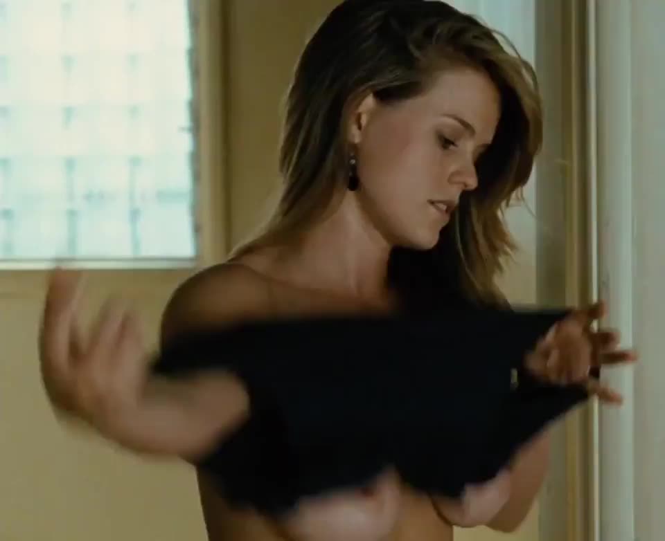 Alice Eve's in 'Crossing Over' - free porn video