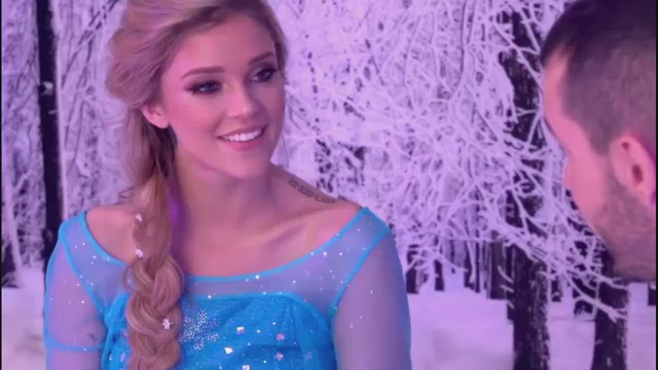 Throating Elsa - free porn video