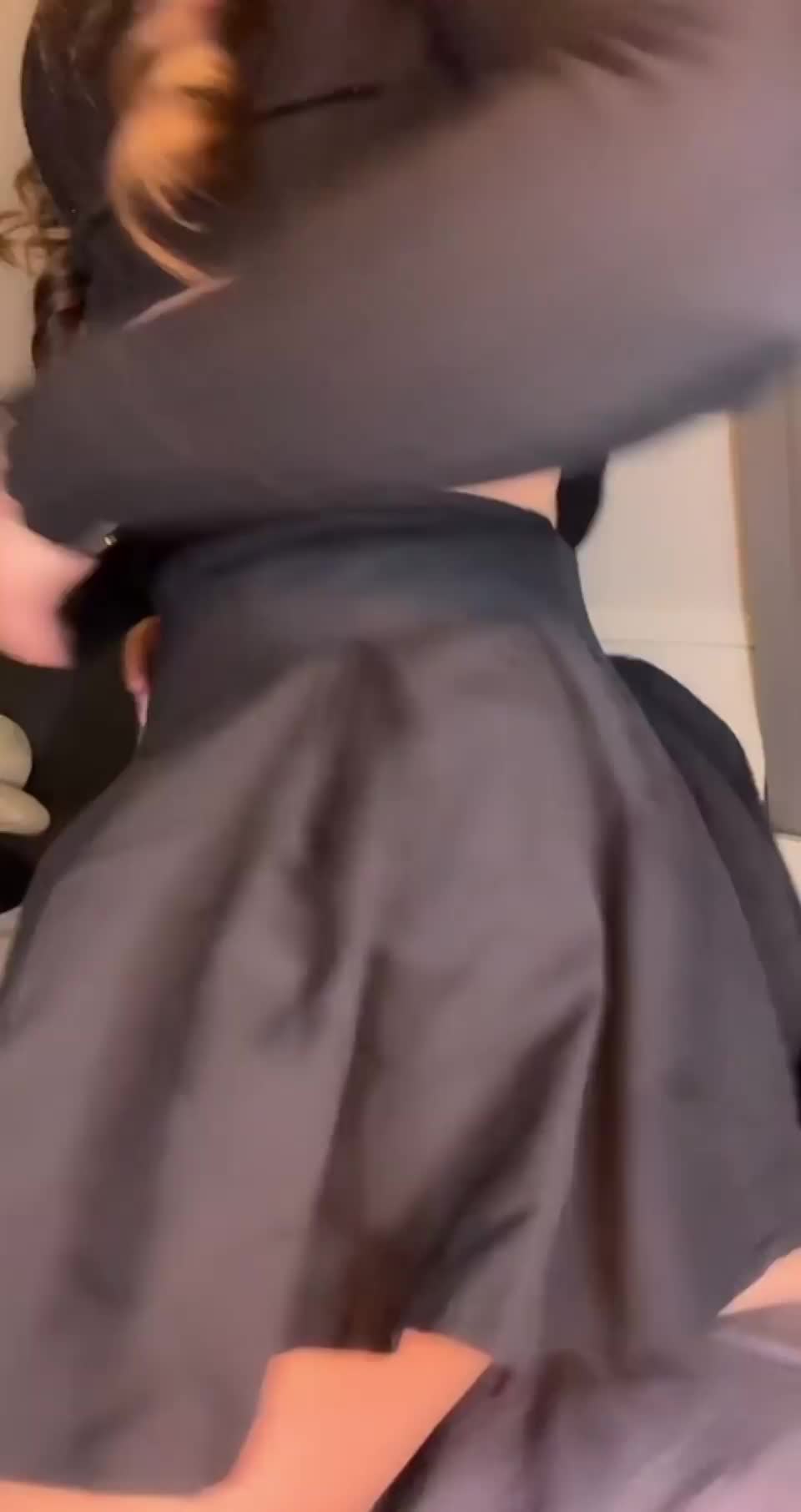 Upskirt doll - free porn video