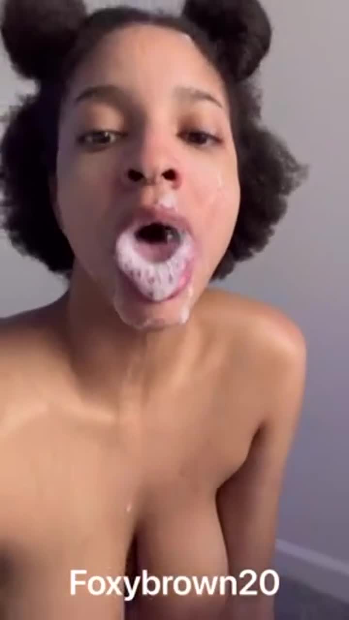 Cum gimme a kiss 😘 - free porn video