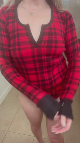 Hope you like a little strip tease from a milf - free porn video