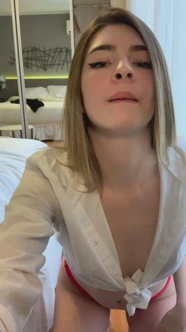 Hello, I am 18 years old and I am very naughty. someone to play with? - free porn video
