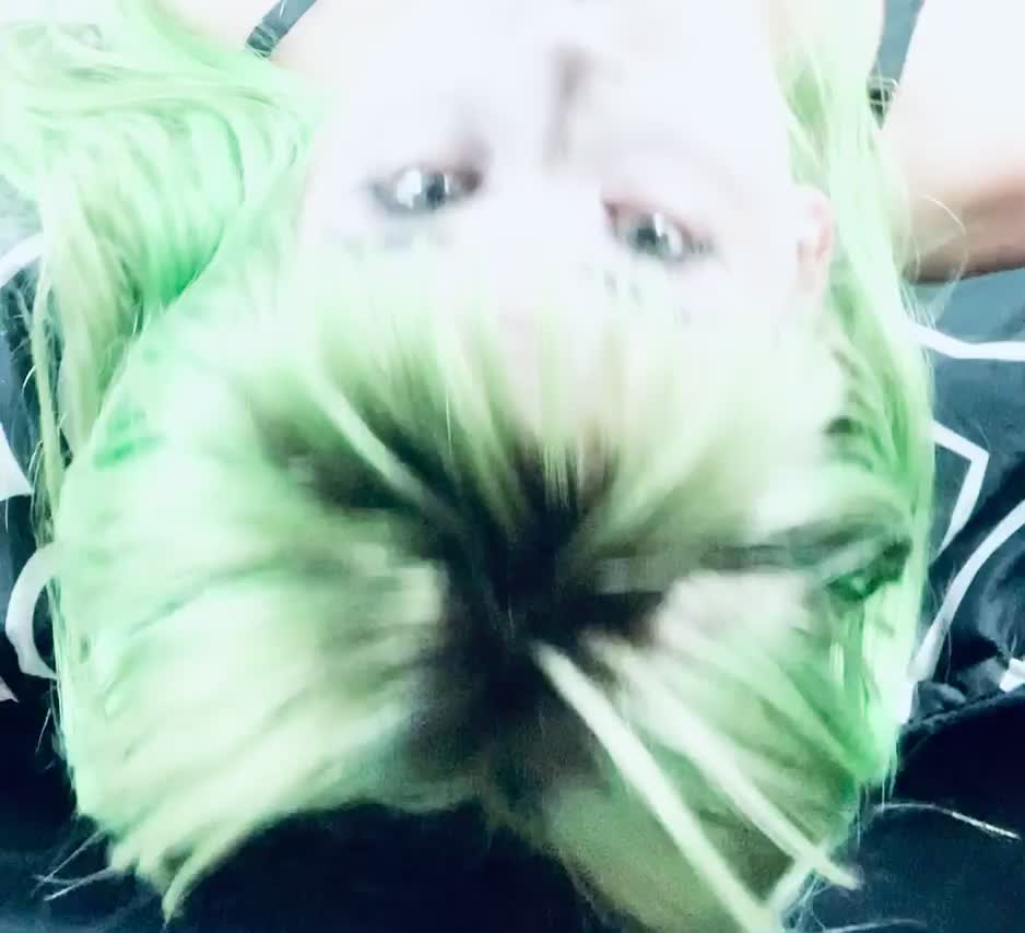 Staring at the camera as he fucks my mouth - free porn video